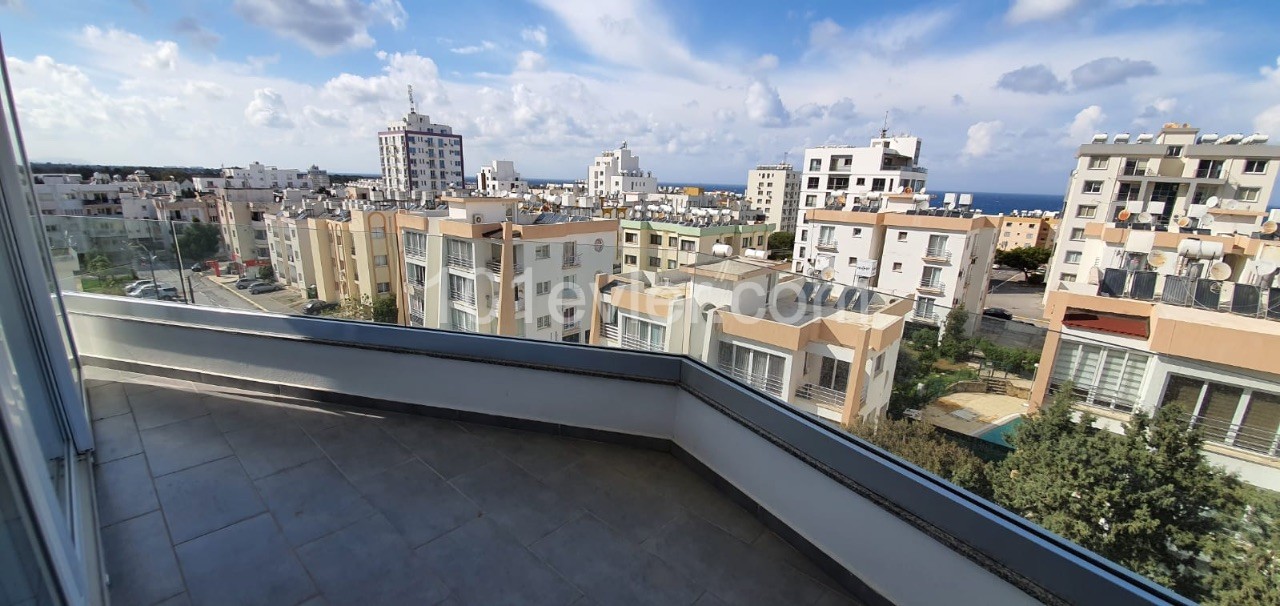 Flat For Sale in Aşağı Girne, Kyrenia