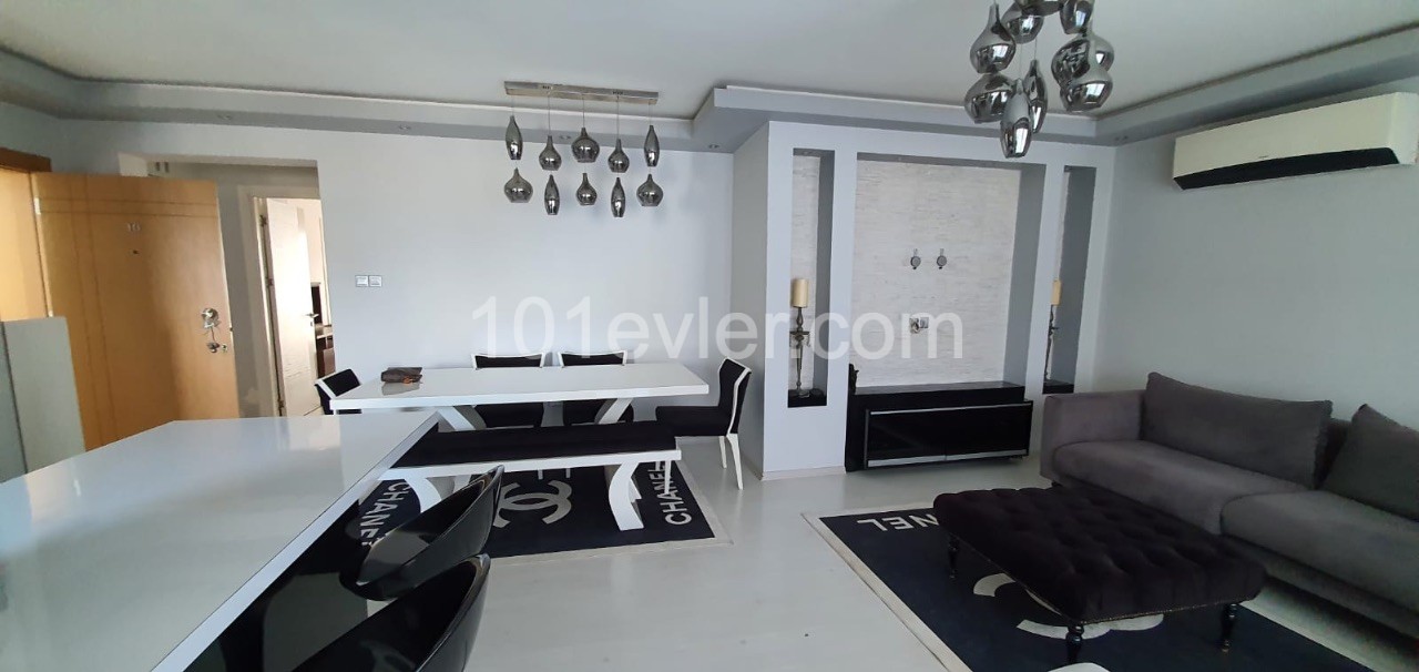 Flat For Sale in Aşağı Girne, Kyrenia