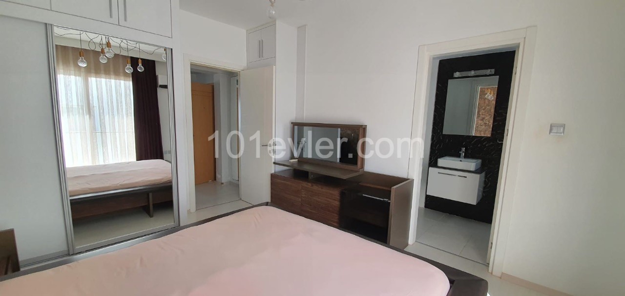 Flat For Sale in Aşağı Girne, Kyrenia