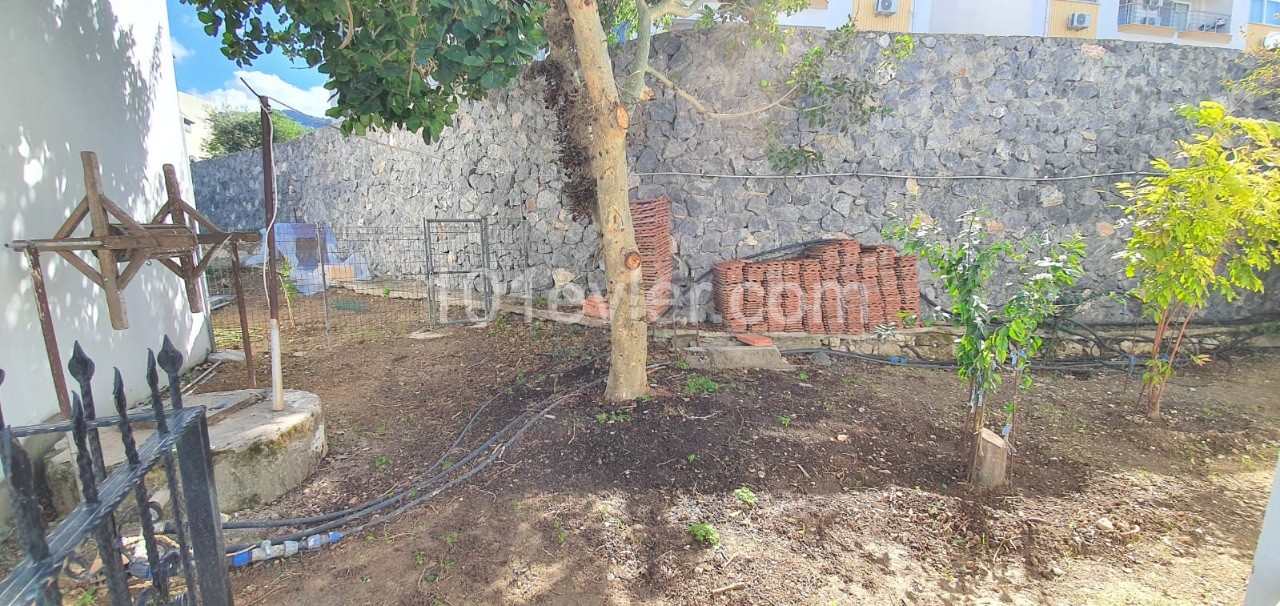 2 bedroom flat for rent in Alsancak, with garden, fruit trees, well