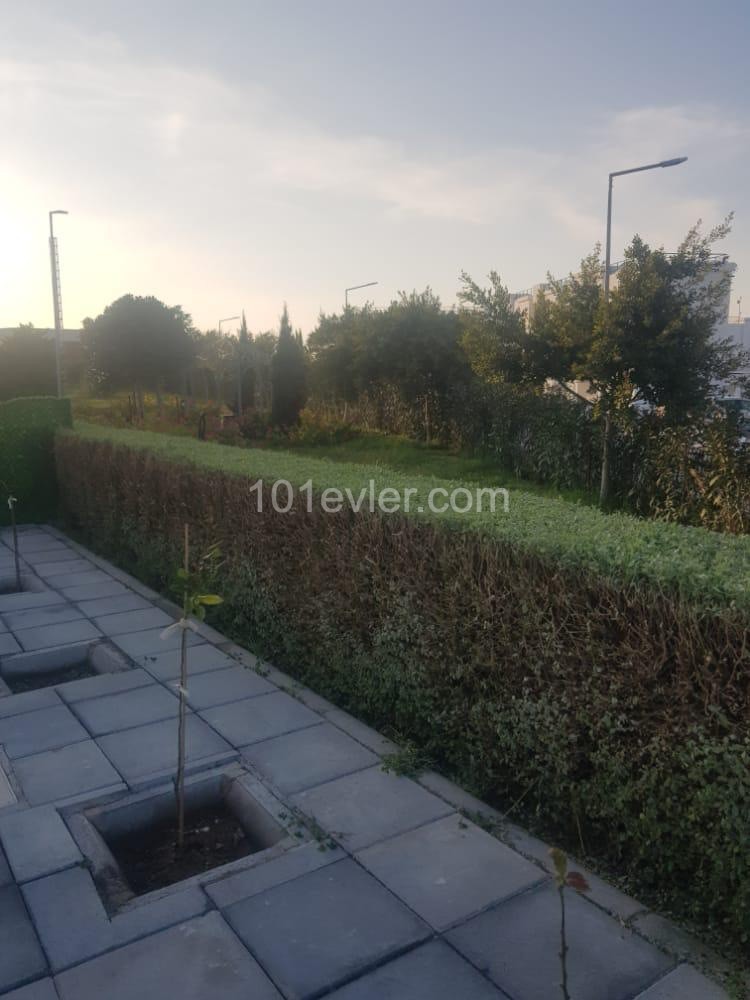 Flat To Rent in Alsancak, Kyrenia