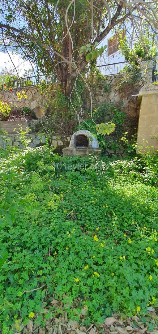 KYRENIA VILLA ZU VERMIETEN 3+1, SAME NECAT BRITISH SCHOOL, PRIVATER POOL, HEIZUNG, STEINHAUS MIT MEERBLICK