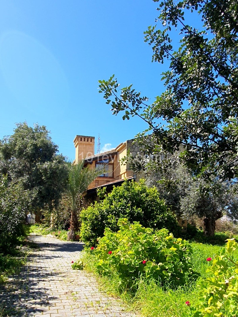 KYRENIA VILLA ZU VERMIETEN 3+1, SAME NECAT BRITISH SCHOOL, PRIVATER POOL, HEIZUNG, STEINHAUS MIT MEERBLICK