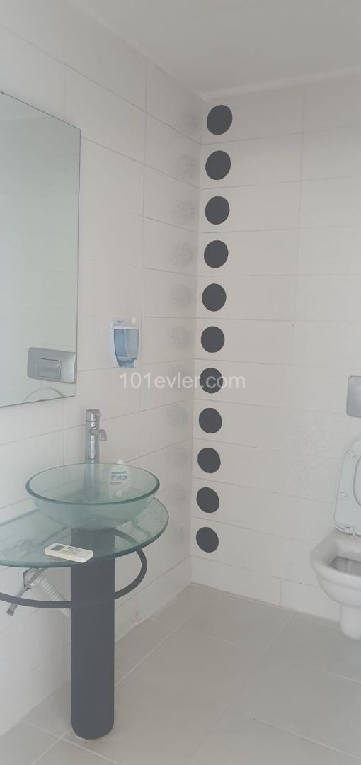 Business To Rent in Aşağı Girne, Kyrenia