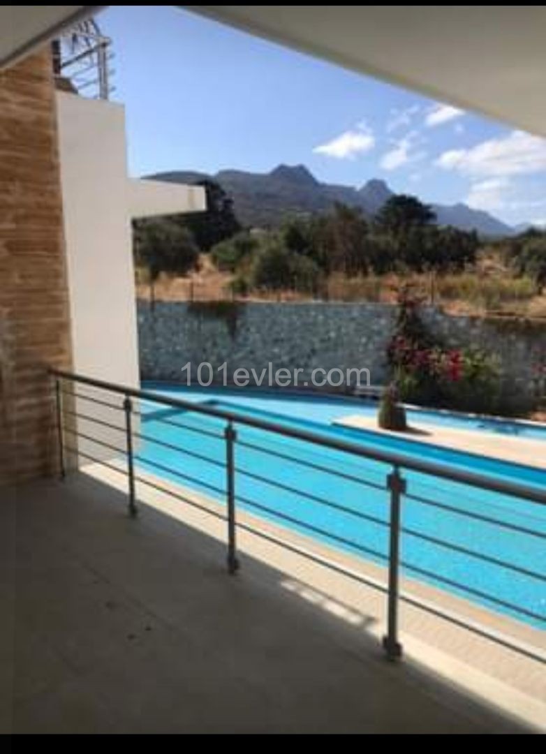 Flat For Sale in Doğanköy, Kyrenia