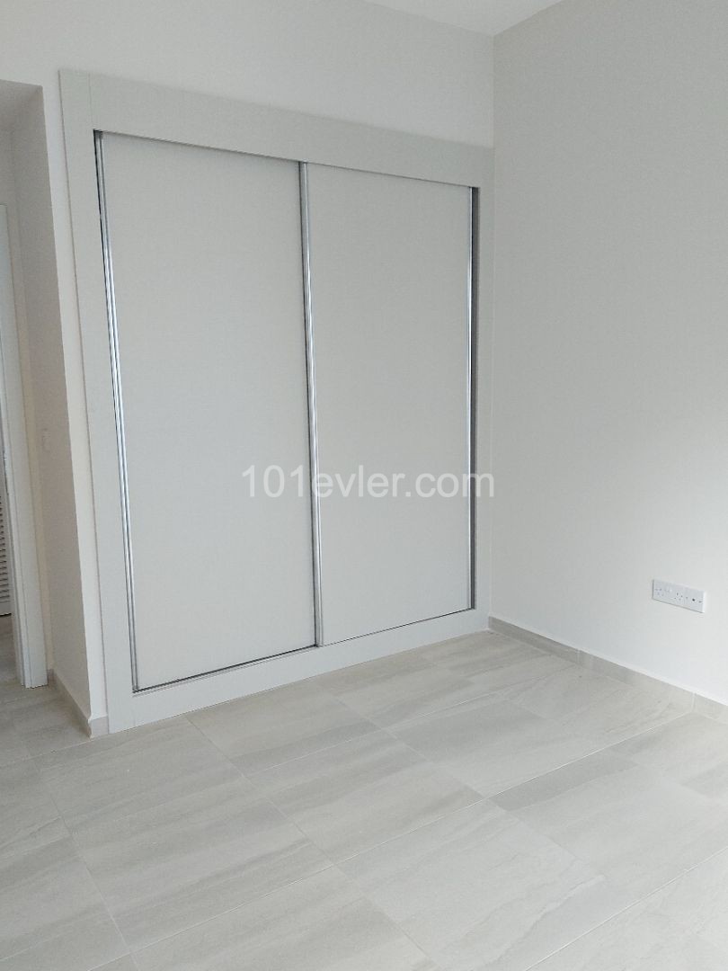 GİRNE SATILIK 2+1 DAİRE PRESTİJLİ SİTEDE