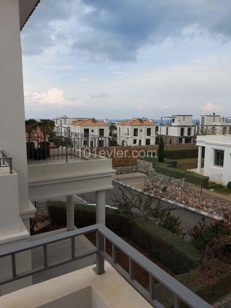 2+1 FLAT FOR SALE IN KYRENIA IN A PRESTIGIOUS COMPLEX ** 