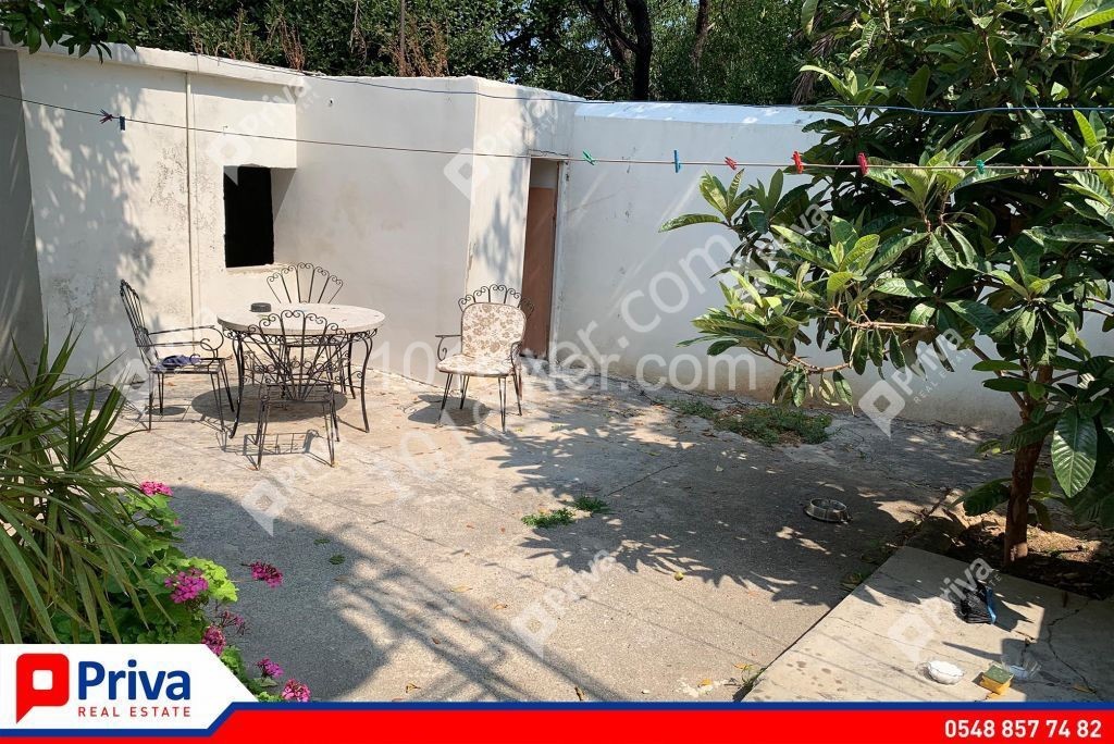 140 m2 gewerbliche Mietwohnung in Zypern Kyrenia TÜRK Nachbarschaft 3 + 1 und 110m2 Hof ** 