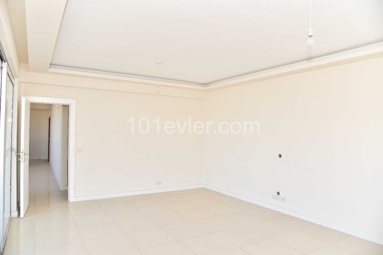 3+1 NEW FLAT FOR SALE IN CYPRUS KYRENIA CENTER 135 m2, SUITABLE FOR COMMERCIAL USE, PERFECT LOCATION ** 