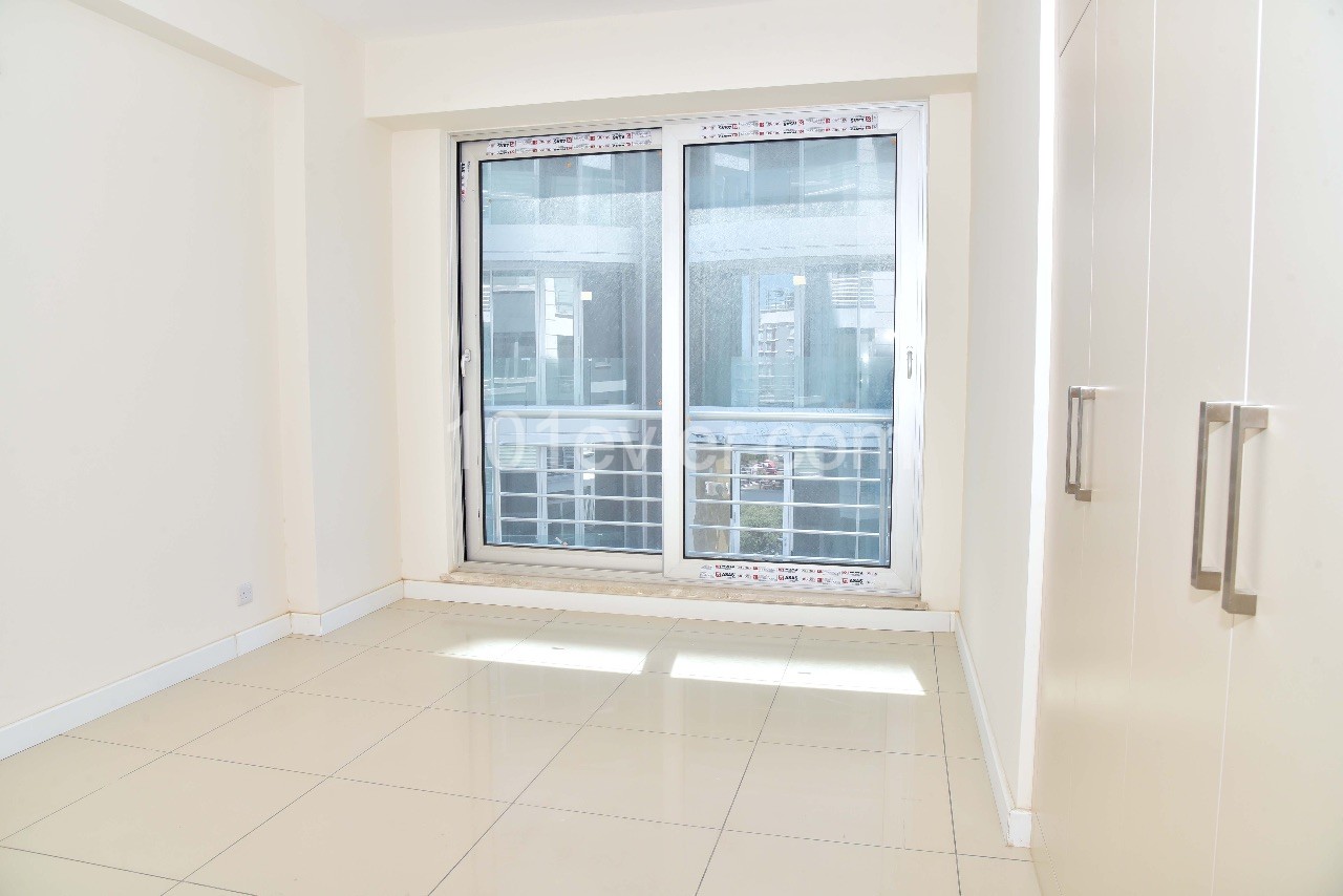 3+1 NEW FLAT FOR SALE IN CYPRUS KYRENIA CENTER 135 m2, SUITABLE FOR COMMERCIAL USE, PERFECT LOCATION ** 