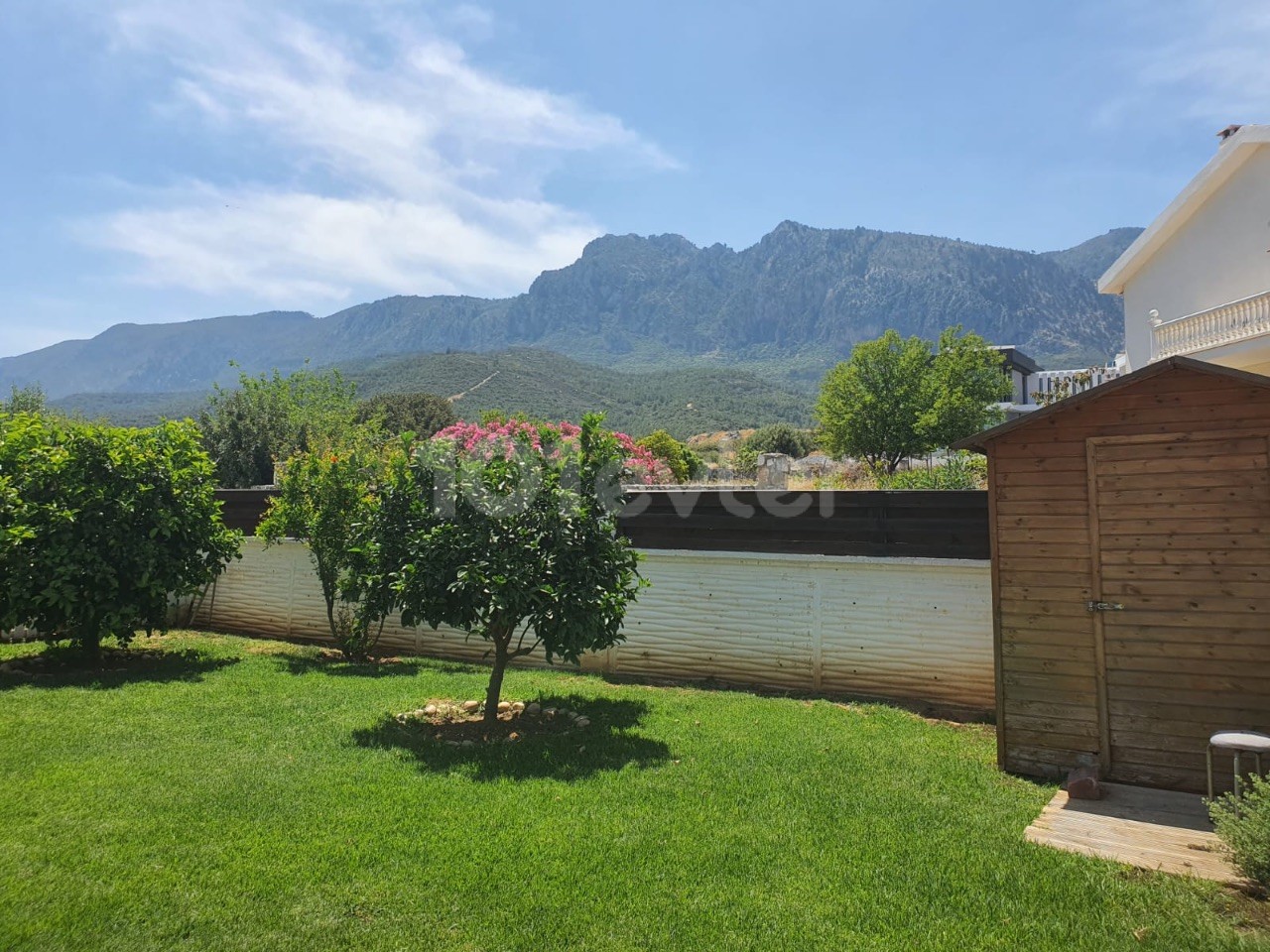 4+1 VILLA IN KYRENIA ALSANCAK MIT MEERBLICK, PRIVATEM POOL, VOR ORT, VOLL MÖBLIERT ** 