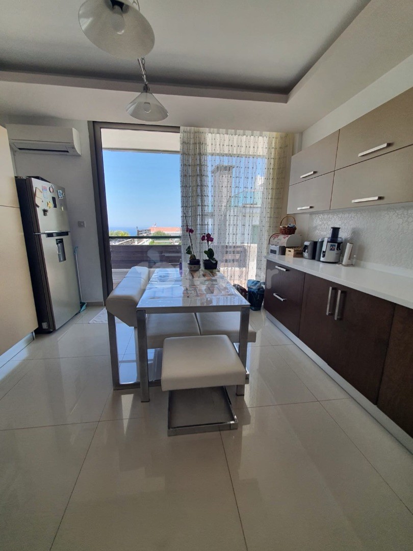 4+1 VILLA IN KYRENIA ALSANCAK MIT MEERBLICK, PRIVATEM POOL, VOR ORT, VOLL MÖBLIERT ** 