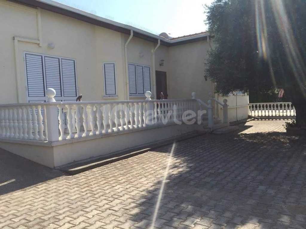 3 + 1 Bungalow In Kyrenia Ozankoyde ** 