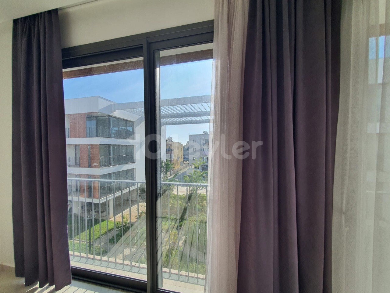 CYPRUS LEFKOŞA HAMİTKÖY 2+1 ZERO APARTMENT FOR RENT, Furnished, SECURITY SITE, 1000m2 GARDEN, NEARAR NOTAR UNIVERSITY STOPS 