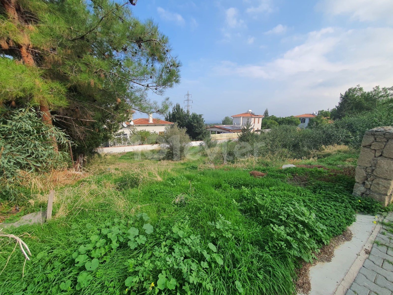 GIRNE BELLAPAIS ,1 EVLEK 3400 SQUARE, 650m2 LAND FOR SALE MADE IN TURKEY