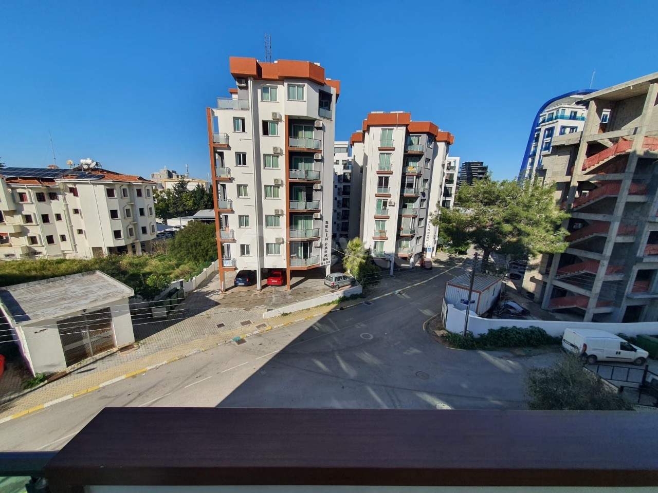 2+1 FURNISHED FLAT IN GIRNE CENTER, CYPRUS, IDEAL FOR THOSE WHO WANT TO BE CLOSE TO THE CITY