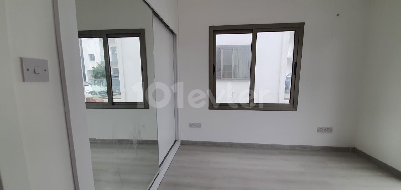 KIBRIS, GİRNE,ALSANCAK'TA SATILIK 2+1 DAİRE BAHÇE KATI