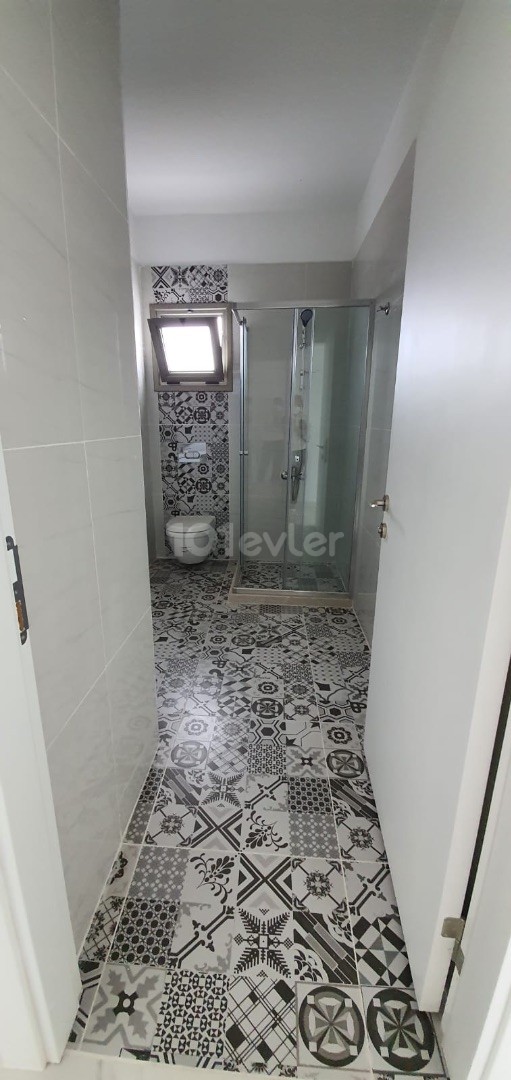 KIBRIS, GİRNE,ALSANCAK'TA SATILIK 2+1 DAİRE BAHÇE KATI