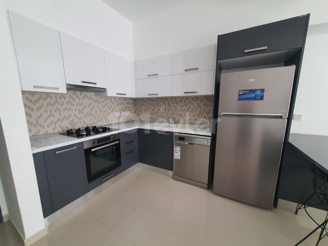 آپارتمان جدید در یک سایت مبله 2+1 برای فروش در قبرس نیکوزیا HAMİTKÖY، مستاجر آماده، فرصت سرمایه گذاری عالی!