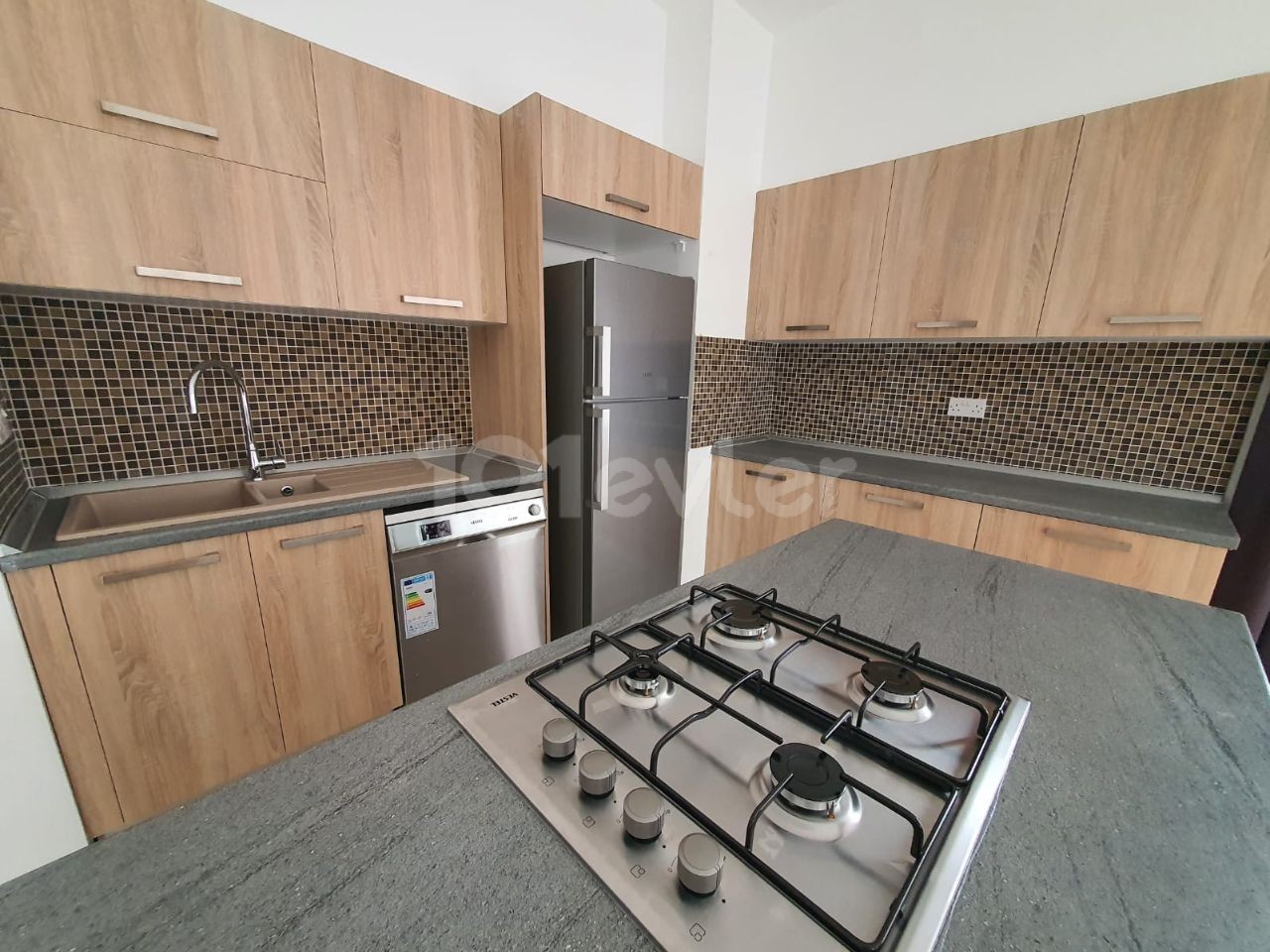 3+1 MÖBLIERTE, NEUE WOHNUNG AUF EINEM GRUNDSTÜCK, BEREIT FÜR DEN MIETER, PERFEKTE INVESTITIONSMÖGLICHKEIT ZUM VERKAUF IN NICOSIA HAMİTKÖY, ZYPERN!