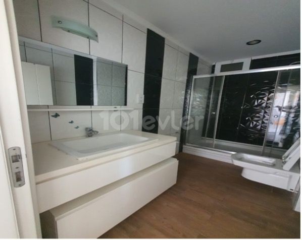 LARGE 2+1 FURNISHED FLAT FOR RENT IN CYPRUS KYRENIA CENTER, PERFECT LOCATION, ABOVE METRO PLUS MARKET