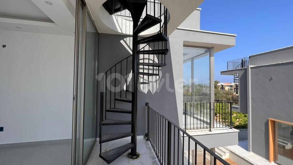 ZERO PENTHOUSE FOR SALE IN ALSANCAKTA, KYRENIA, OPEN FOR EXCHANGE ** 