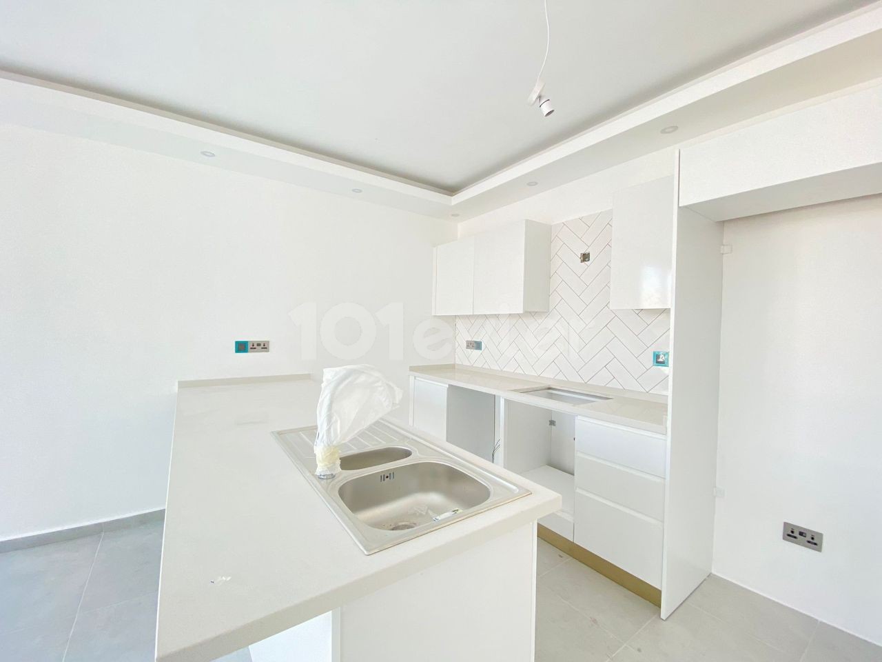 ZERO PENTHOUSE FOR SALE IN ALSANCAKTA, KYRENIA, OPEN FOR EXCHANGE ** 