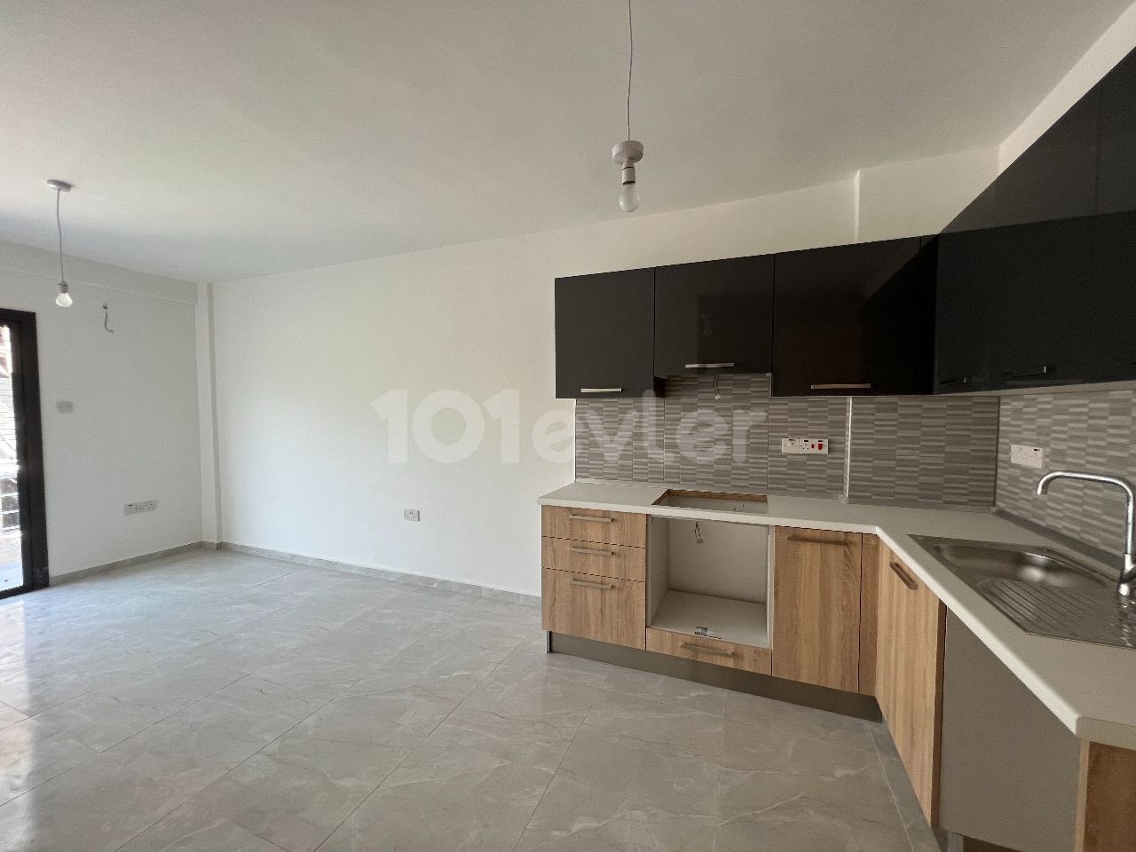 TRNC KYRENIA ALSANCAK COMPLETED ZERO APARTMENTS IN THE CENTER ** 