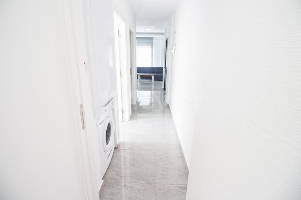 2+1 NEUE WOHNUNG ZUR MIETE IM ZENTRUM VON KYRENIA ** 