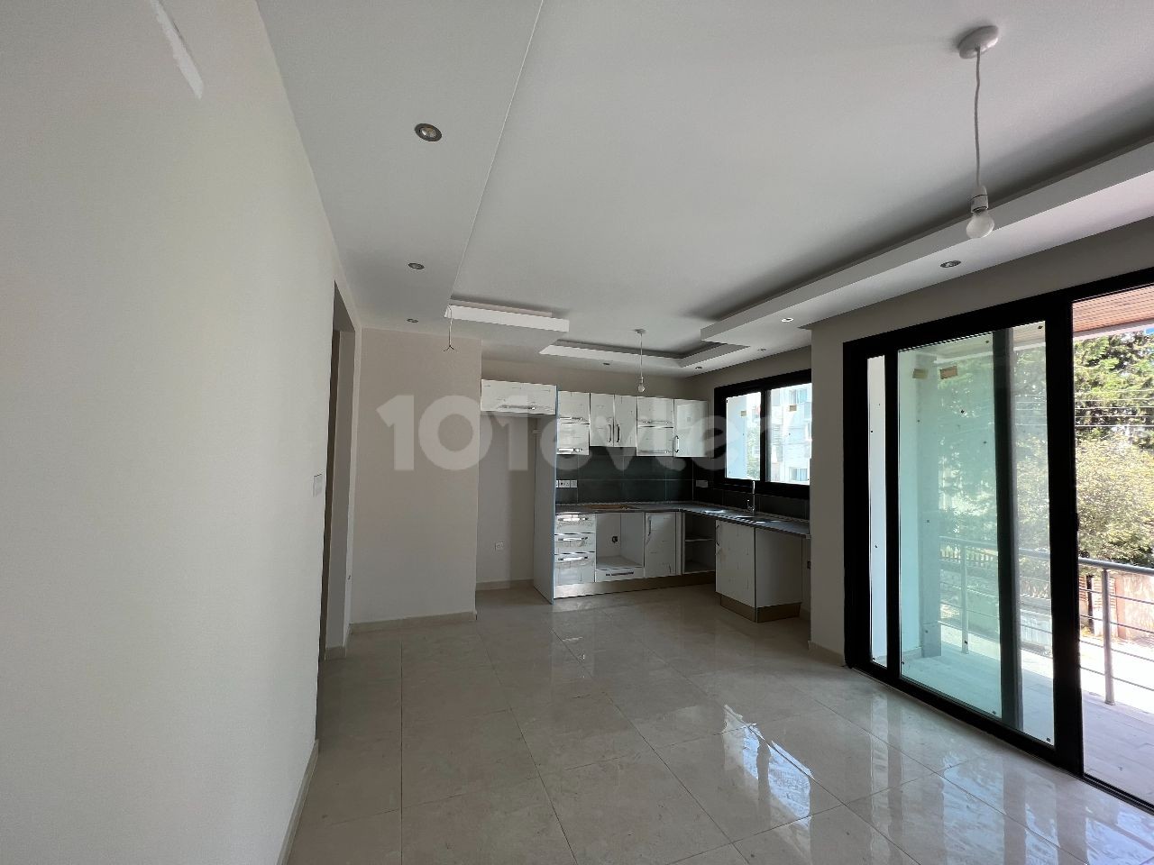 Flat For Sale in Aşağı Girne, Kyrenia