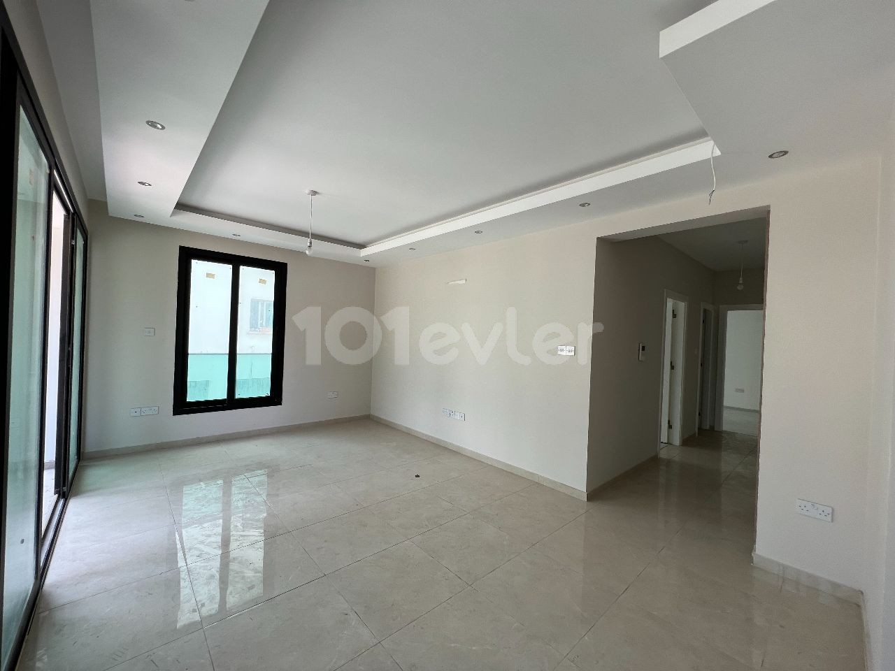 Flat For Sale in Aşağı Girne, Kyrenia