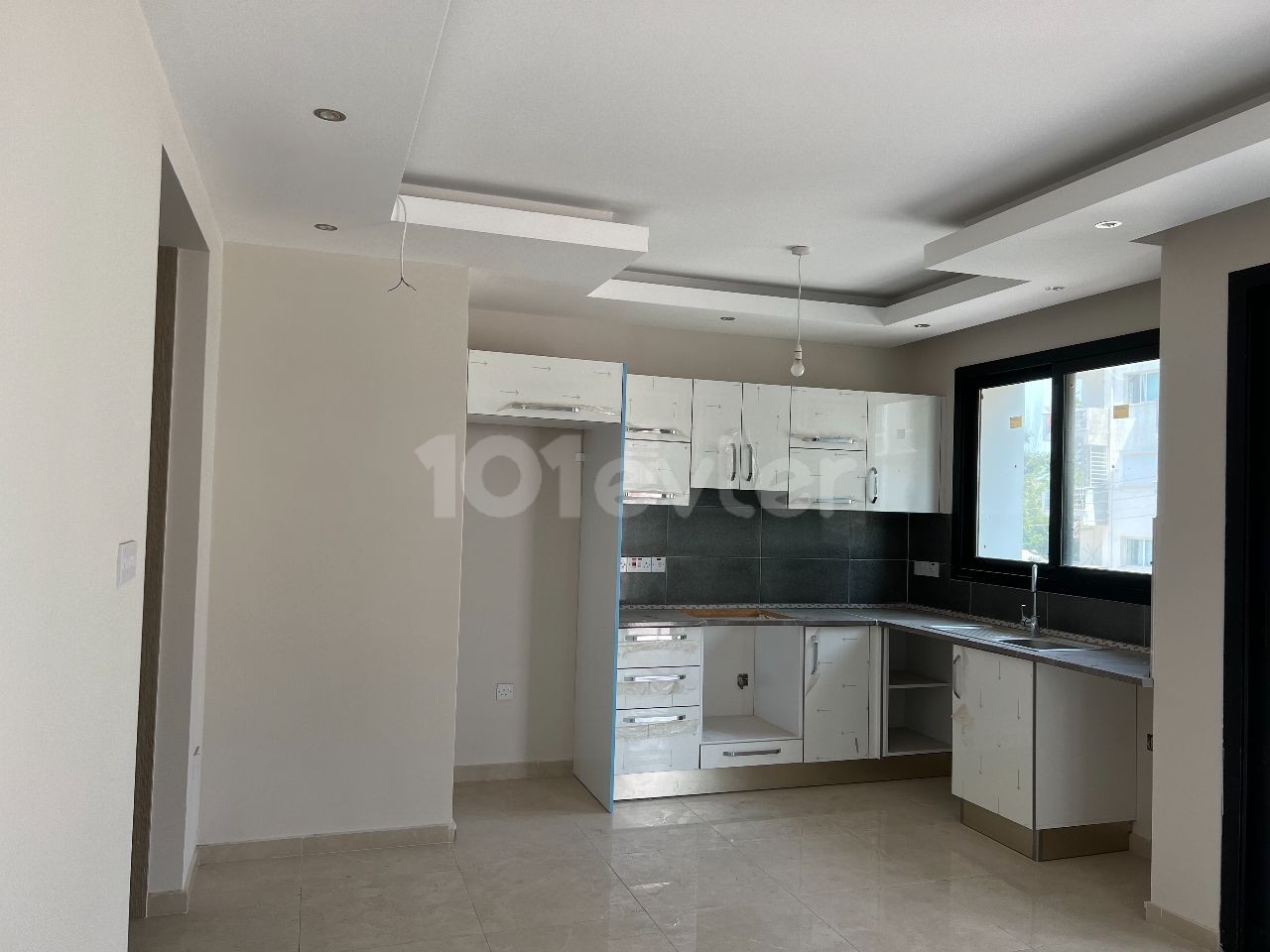 Flat For Sale in Aşağı Girne, Kyrenia