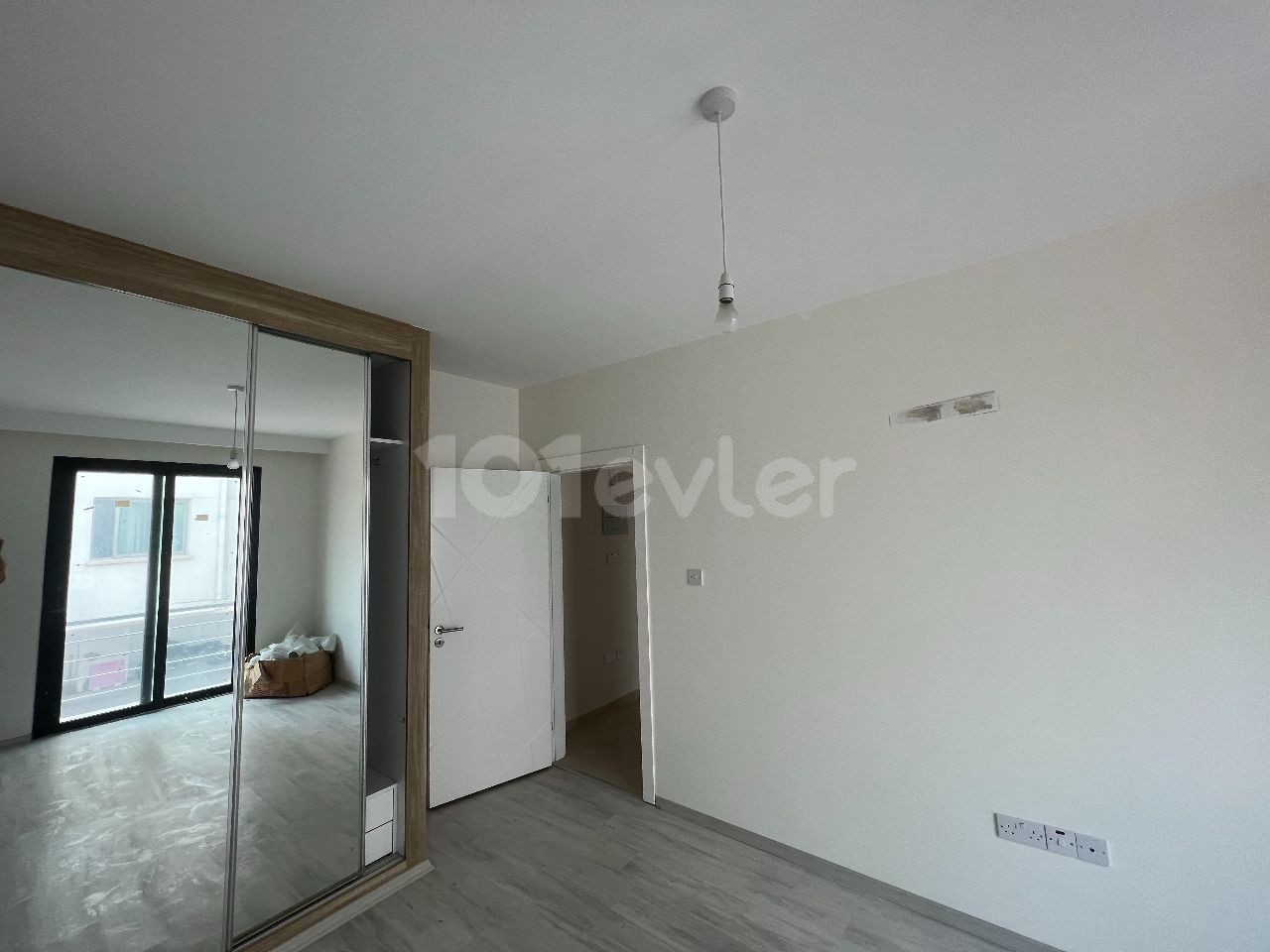 Flat For Sale in Aşağı Girne, Kyrenia