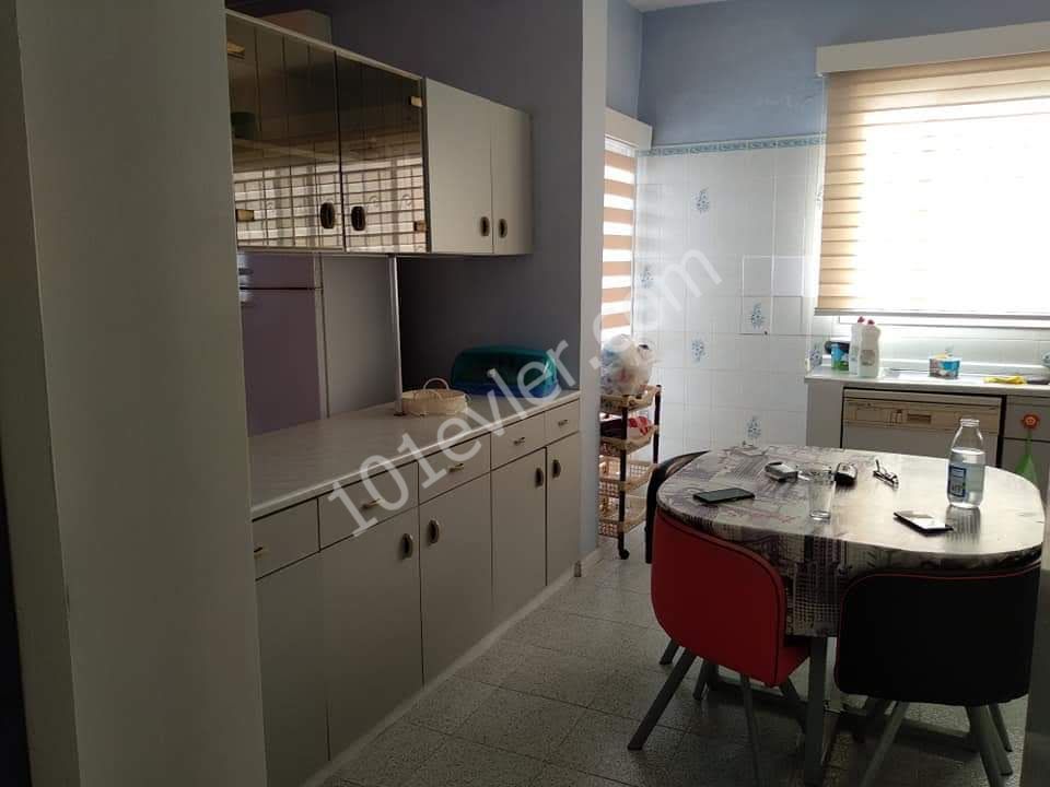 Flat To Rent in Girne Merkez, Kyrenia