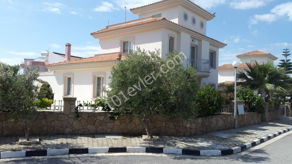 Villa To Rent in Karaoğlanoğlu, Kyrenia