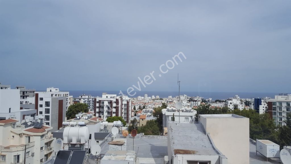 Flat To Rent in Yukarı Girne, Kyrenia