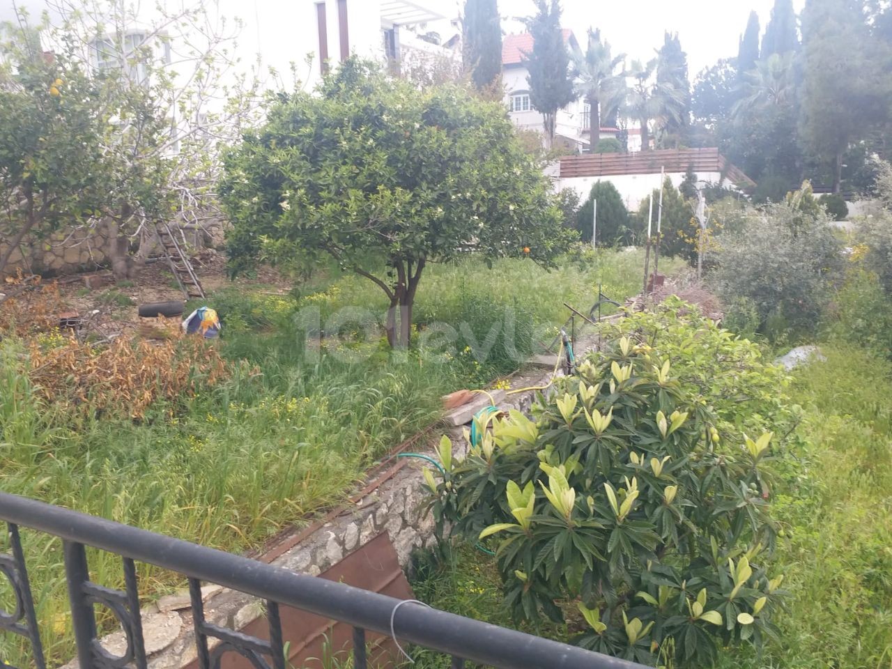 3+1 VILLA WITH LARGE GARDEN IN ÇATALKOY REGION IN KYRENIA