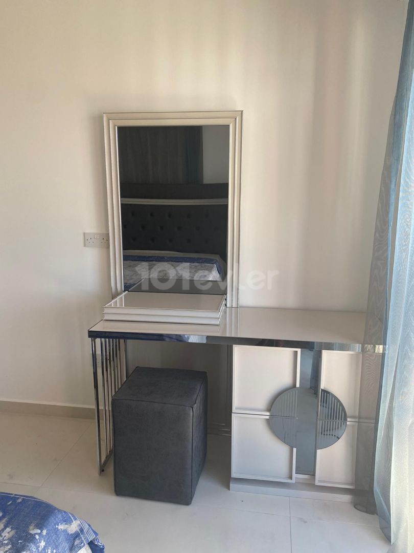 1+1 penthouse deniz manzaralı full eşyalı büyük balkonlu