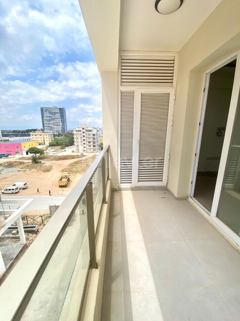 2+1 FLAT IN GOLDEN RESIDENCE FOR SALE