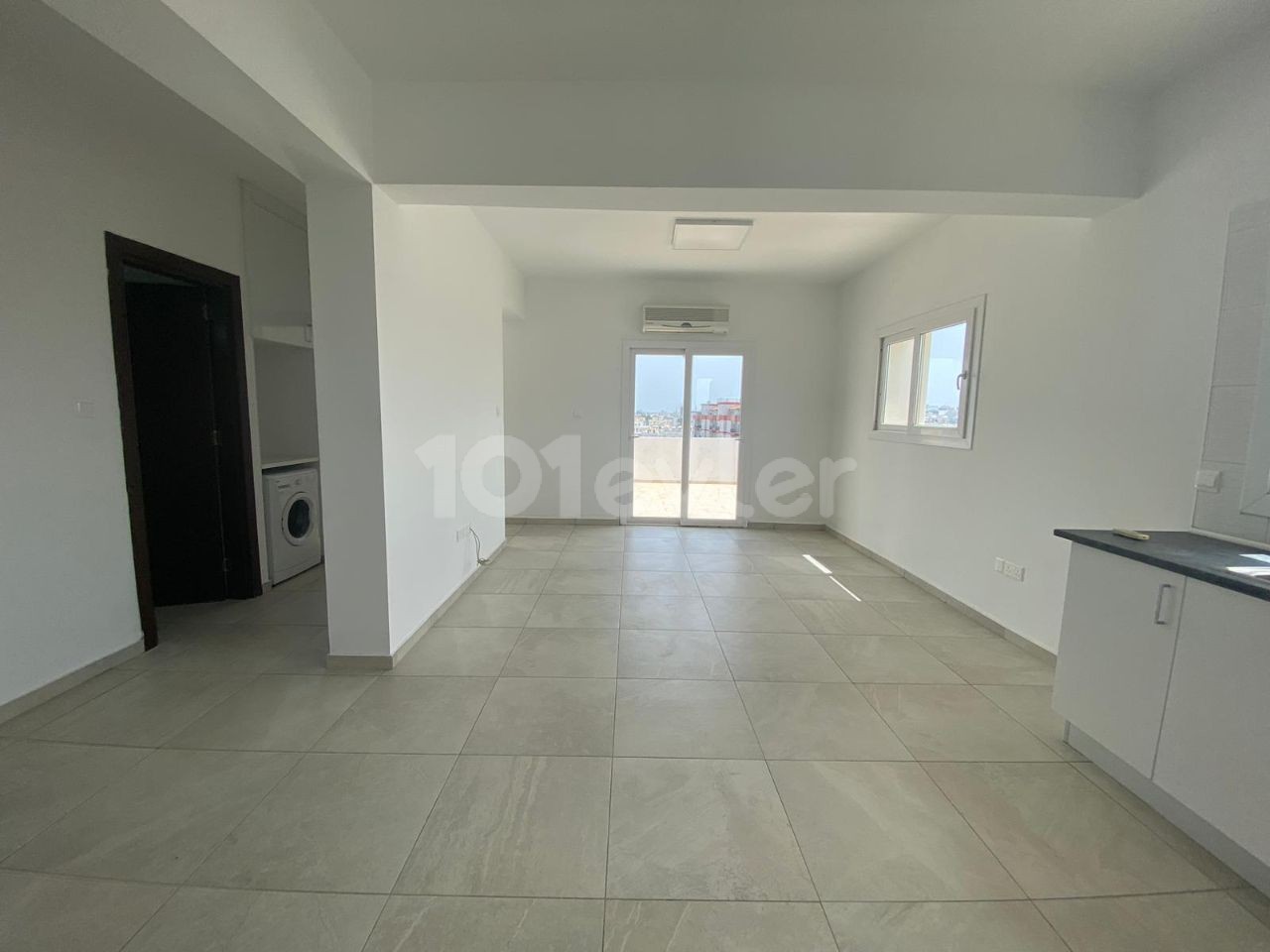 3+1 PENTHOUSE 3 büyük balkonlu ve deniz manzaralı