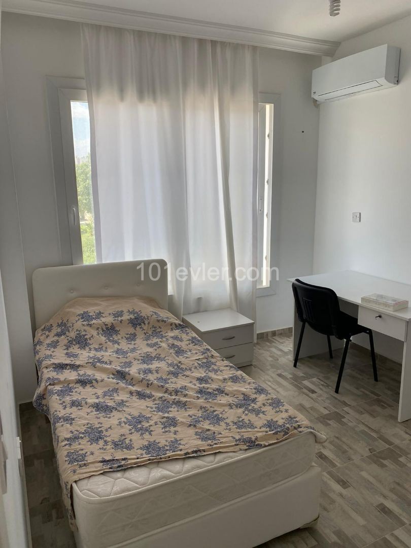 Nikosia kleine Kaymakli / cangar station 5 min / 2+1 / 250 stg / 6 + 6 Zahlungsmöglichkeiten / 2 Anzahlung / kamsel Real Estate 05338616118-05338711922 ** 