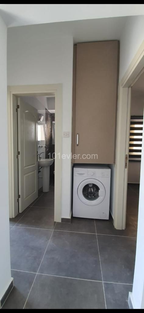 Lefkoşa da  küçük kaymaklı maça kızı arkası  / 2+1 / 400  /stg full  eşyalı / yıllık / 500 stg  depozito / kamsel emlak 05338616118 - 05338711922 