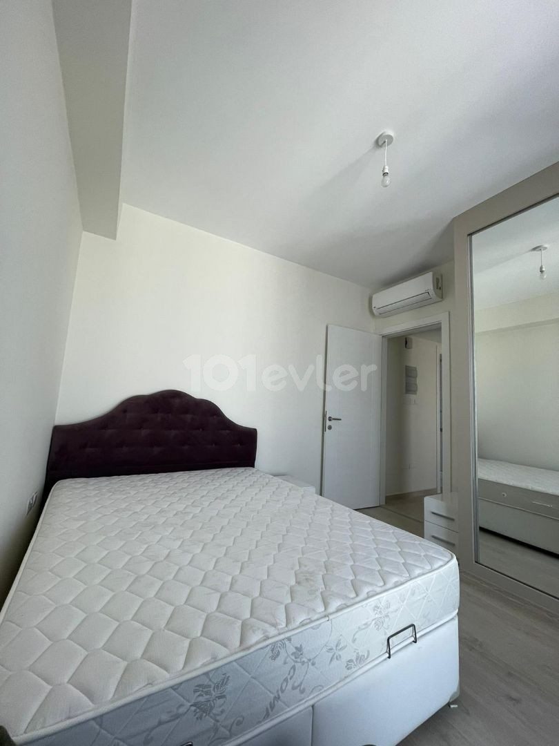 Nikosia kleiner Schieberegler / Hinterhof Markt 5 min / 2+1 / 400 stg / 6 + 6 Zahlungsmöglichkeiten / 2 Anzahlung / kamsel Real Estate 05338616118-05338711922 ** 