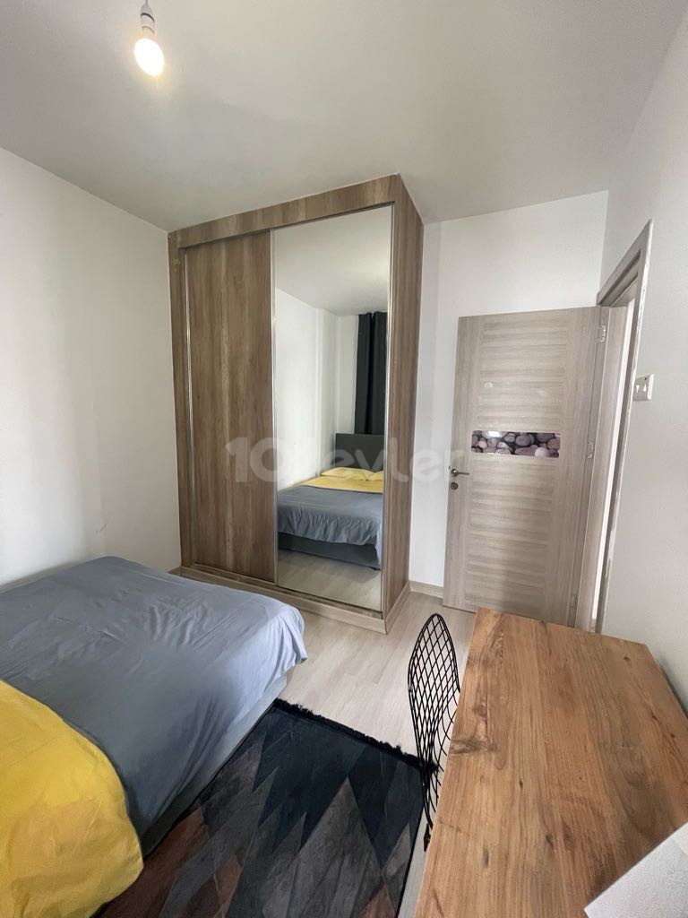 Nicosia Marmara Park neben 2+1 Wohnung komplett möbliert 6+6 Zahlung 2 Kautionen 1 Etage 05338711922 05338616118