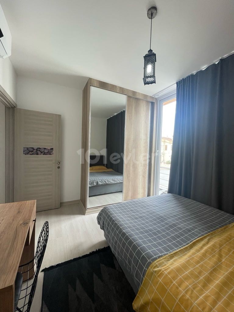 Nicosia Marmara Park neben 2+1 Wohnung komplett möbliert 6+6 Zahlung 2 Kautionen 1 Etage 05338711922 05338616118