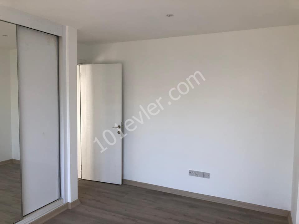 Flat For Sale in Küçük Kaymaklı, Nicosia