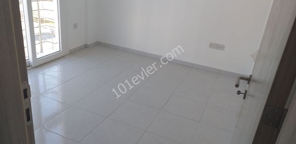 Flat For Sale in Küçük Kaymaklı, Nicosia