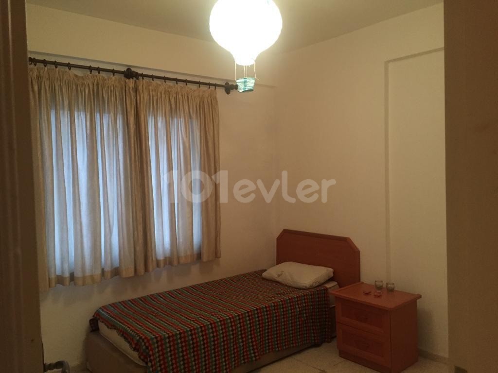 Luxury newly furnihed apartment,  5 mins walk to the universitynext to Coffee Mania/ Coffee Mania Yanı