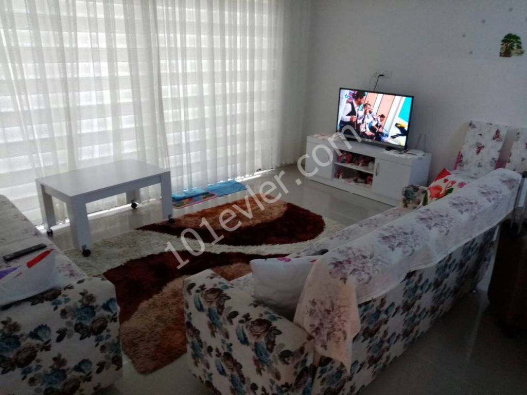 SAHİBİNDEN GİRNE MERKEZDE 2+1 KİRALIK DAİRE