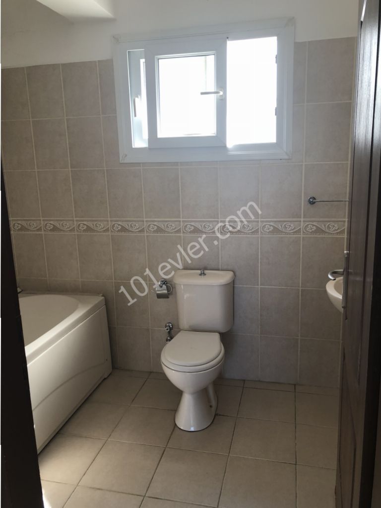 3 bedroom flat for rent in kyrenia 